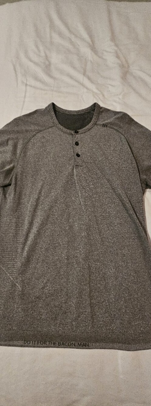 Lululemon Metal Vent Tech Henley